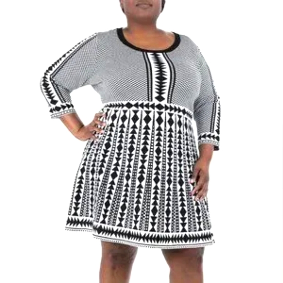 Black and White Geometric Sweater Dress NINA LEONARD - Picture 1 of 3